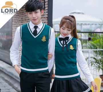 يونيفورم مدرسي موحد لجميع المراحل التعليميه